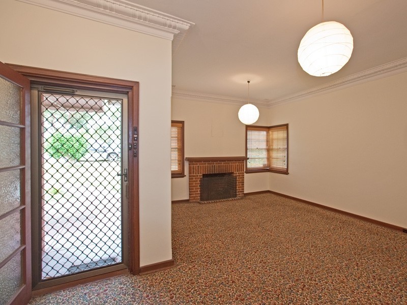 72 Ryrie Road, Como WA 6152