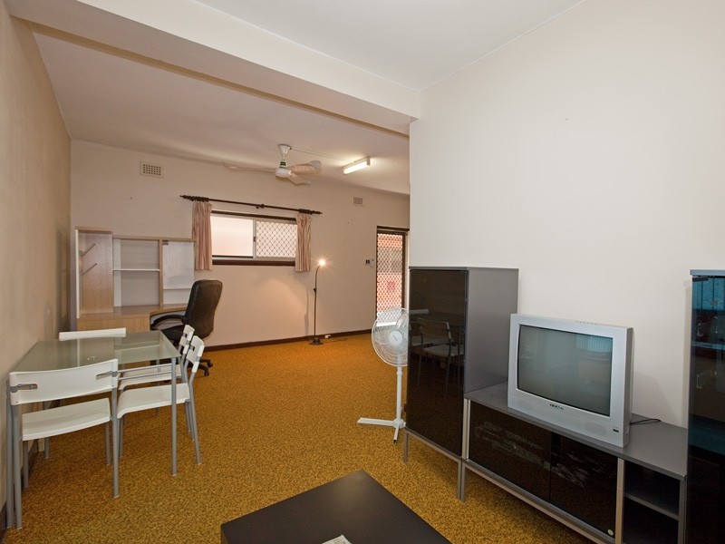 1/126 Terrace Rd, Perth WA 6000