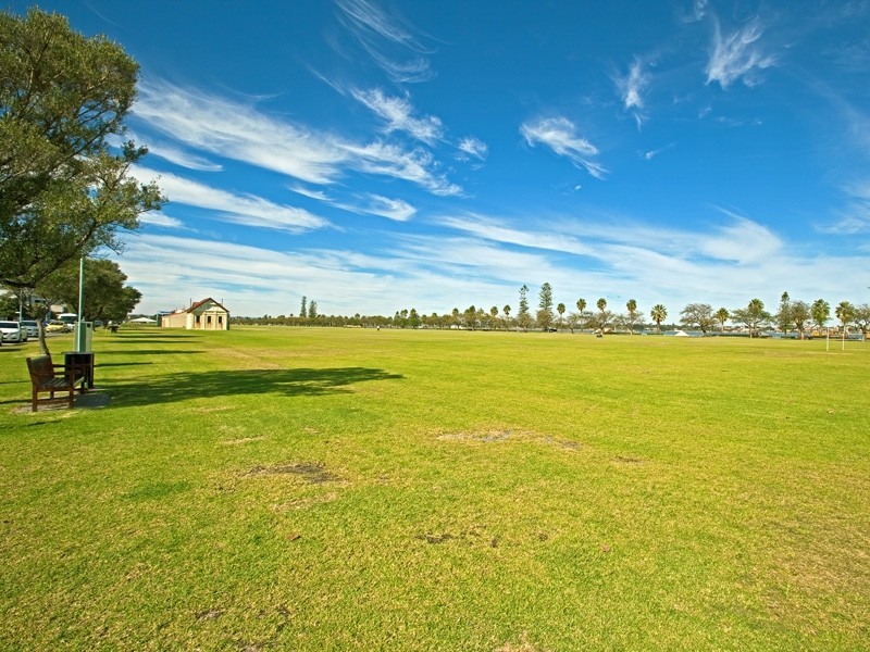 1/126 Terrace Rd, Perth WA 6000