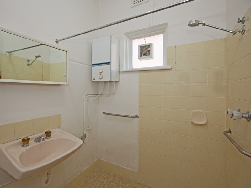 1/126 Terrace Rd, Perth WA 6000