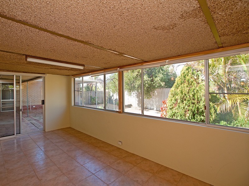 16 Mandora Way, Riverton WA 6148