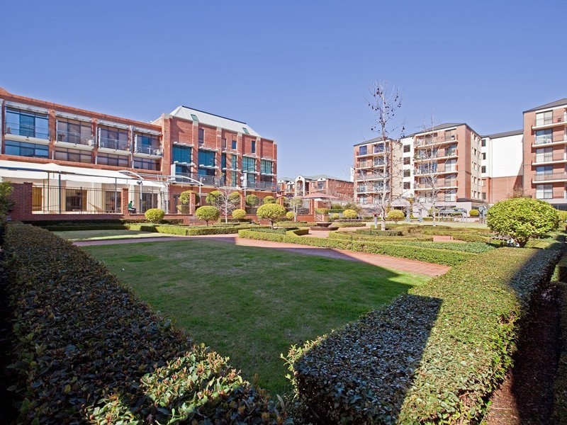 2/20 Pendal Lane, Perth WA 6000