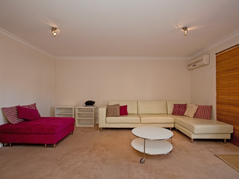 2/20 Pendal Lane, Perth WA 6000