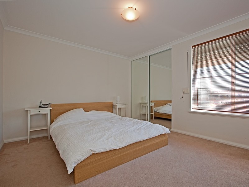 2/20 Pendal Lane, Perth WA 6000