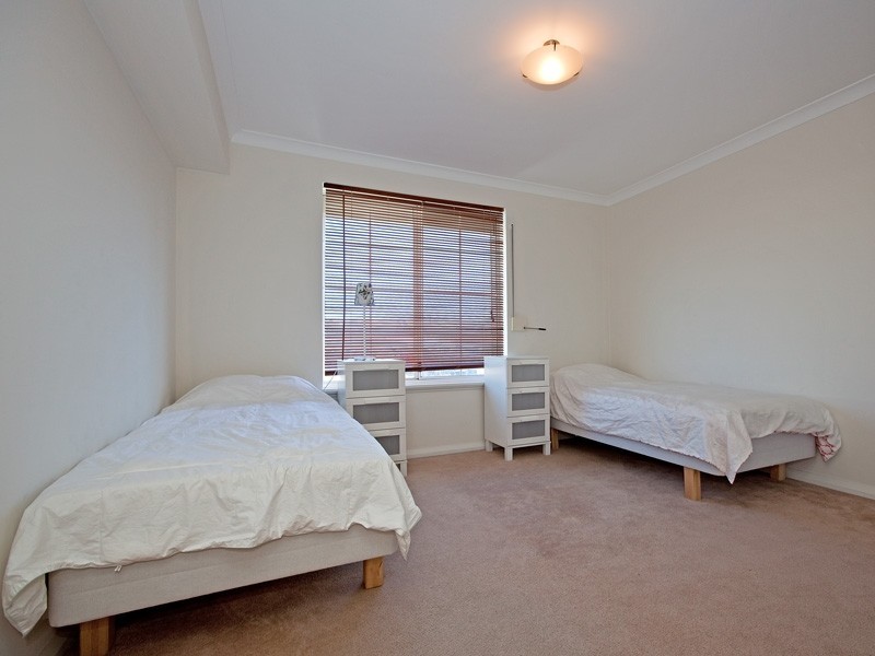 2/20 Pendal Lane, Perth WA 6000