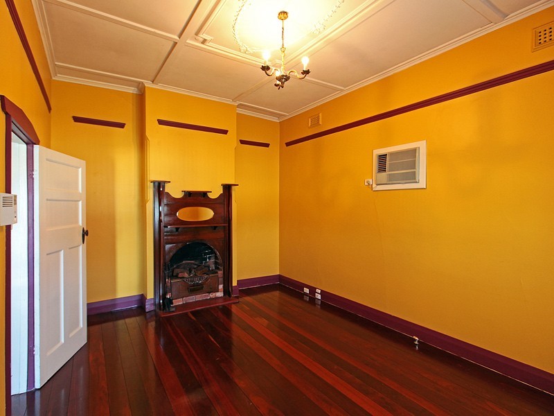 1  Third Ave, Bassendean WA 6054