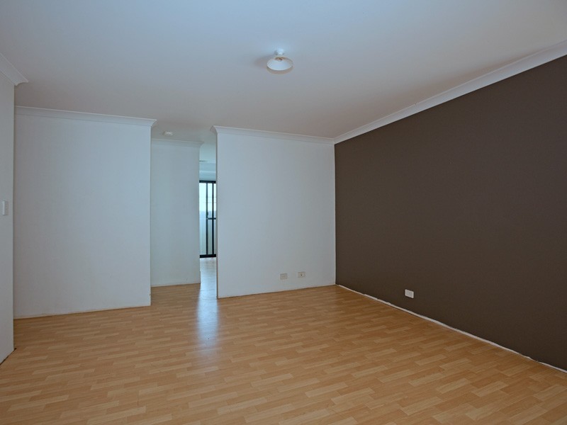 17 Pintabona Drive, Sinagra WA 6065