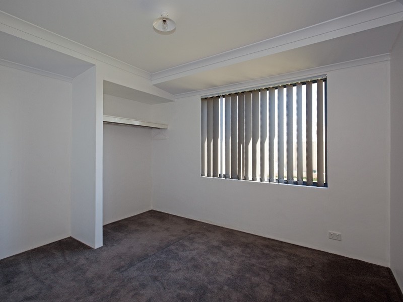 17 Pintabona Drive, Sinagra WA 6065