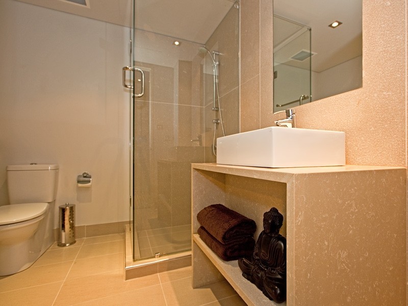 3/8 Victoria Ave, Perth WA 6000