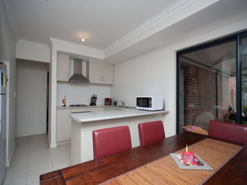 20C Orpington Street, Cloverdale WA 6105