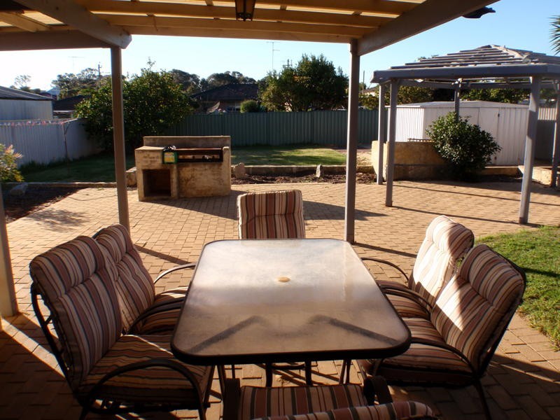 8 Gaunt Road, Spearwood WA 6163