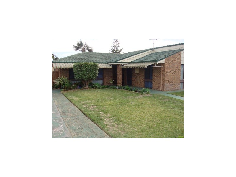 10 Waikiki Road, Safety Bay WA 6169