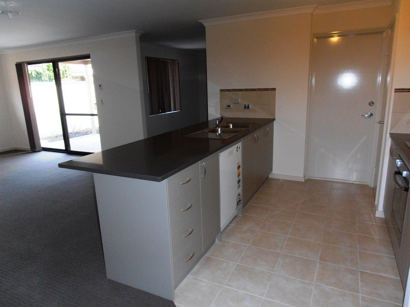 1/146 Knutsford Avenue, Rivervale WA 6103