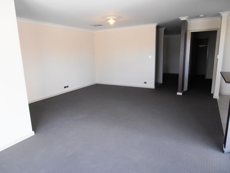 2/146  Knutsford Avenue, Rivervale WA 6103