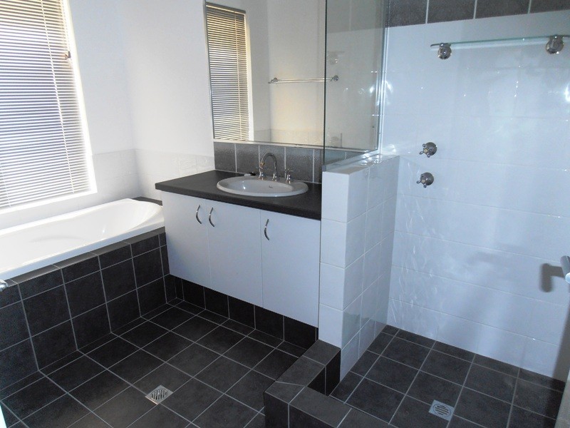 31 Scadden Road, Bassendean WA 6054