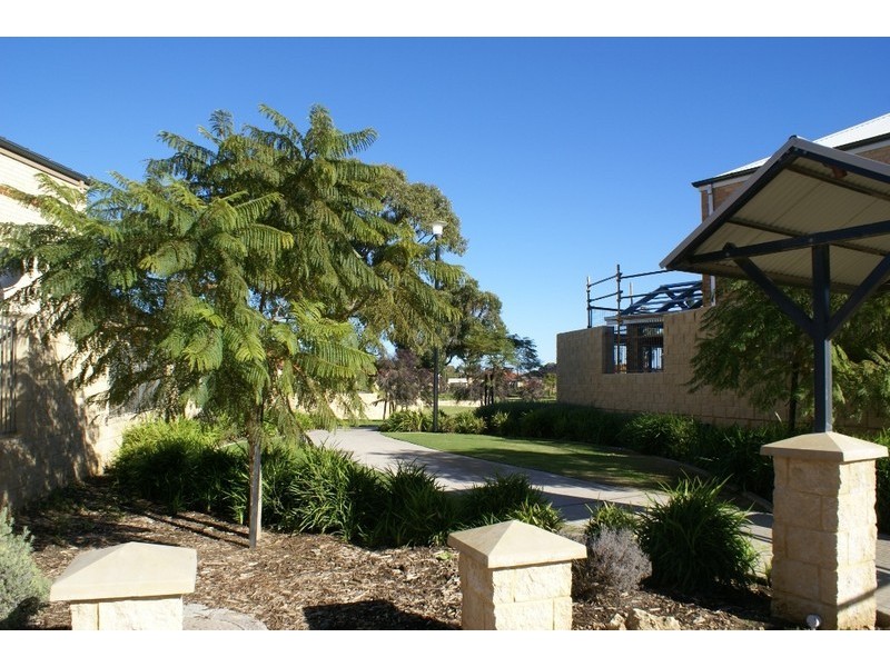 93/27 Meadow Springs Drive, Meadow Springs WA 6210