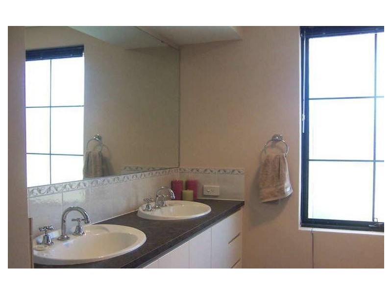 36 Baycliff Turn, Waikiki WA 6169