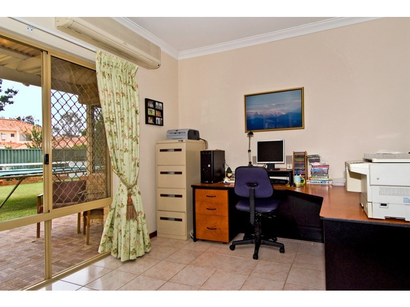 12 doneraile court, Waterford WA 6152