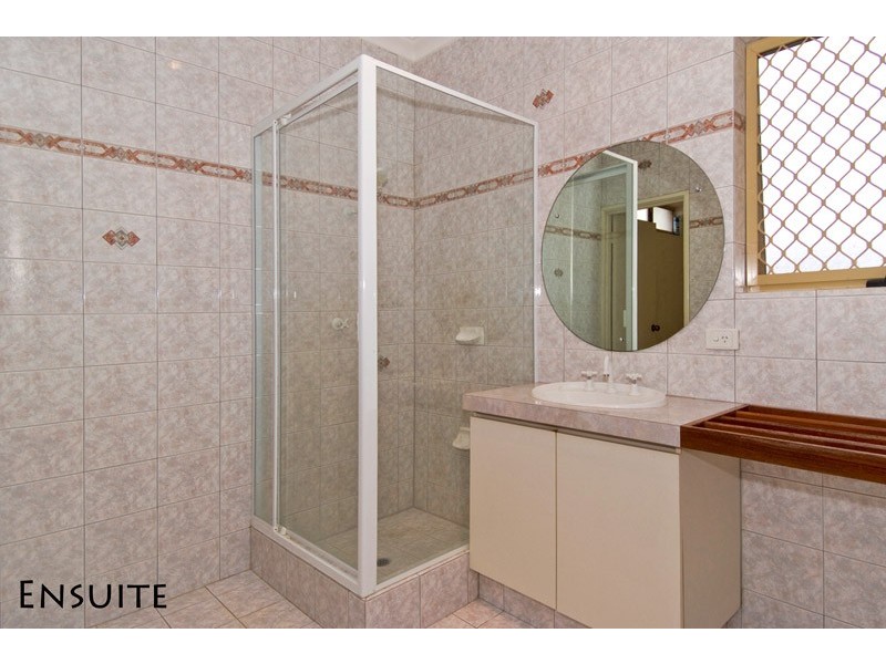 12 doneraile court, Waterford WA 6152