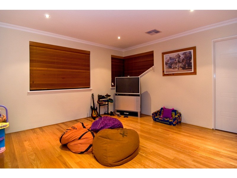 62 Stonewall Circuit, Landsdale WA 6065