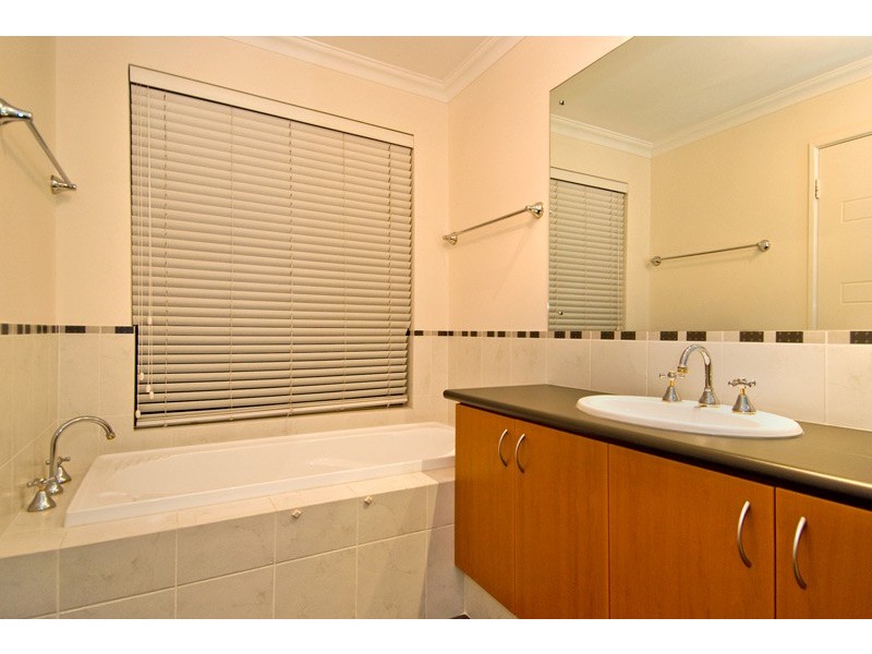 62 Stonewall Circuit, Landsdale WA 6065