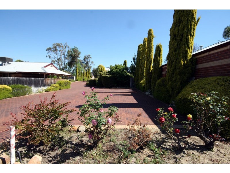 8/8 Garnsworthy, Bassendean WA 6054