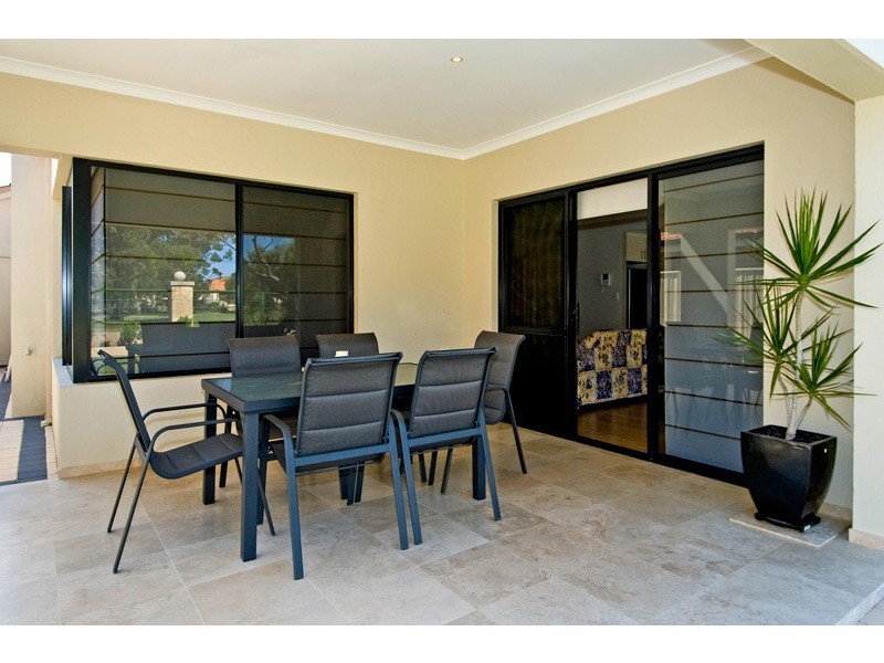 41 Kooralbyn Valley Crescent, Jandakot WA 6164