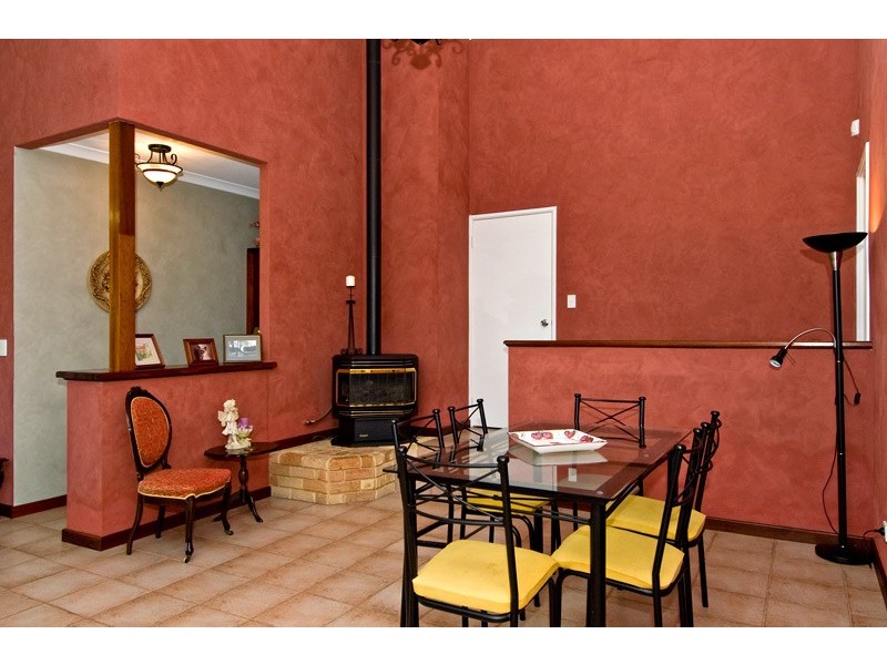 11 Oporto Rise, Coogee WA 6166