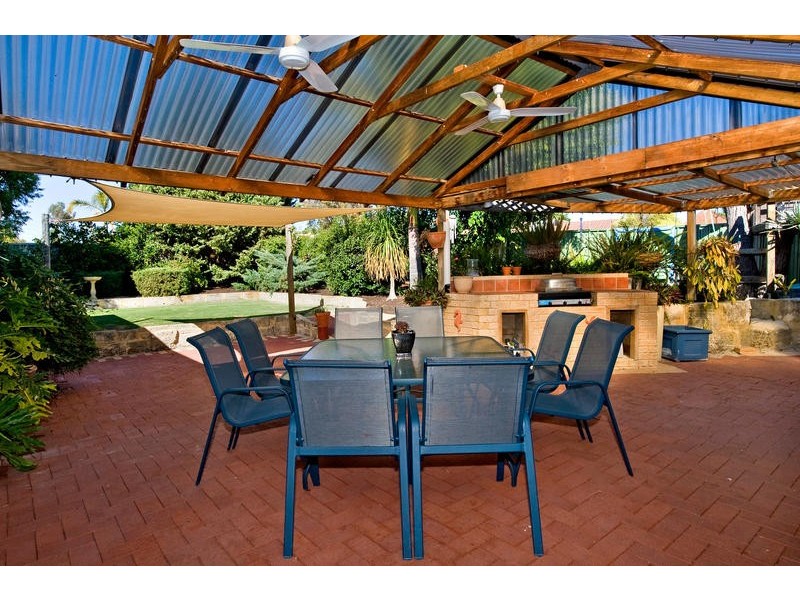 92 Meller Road, Bibra Lake WA 6163