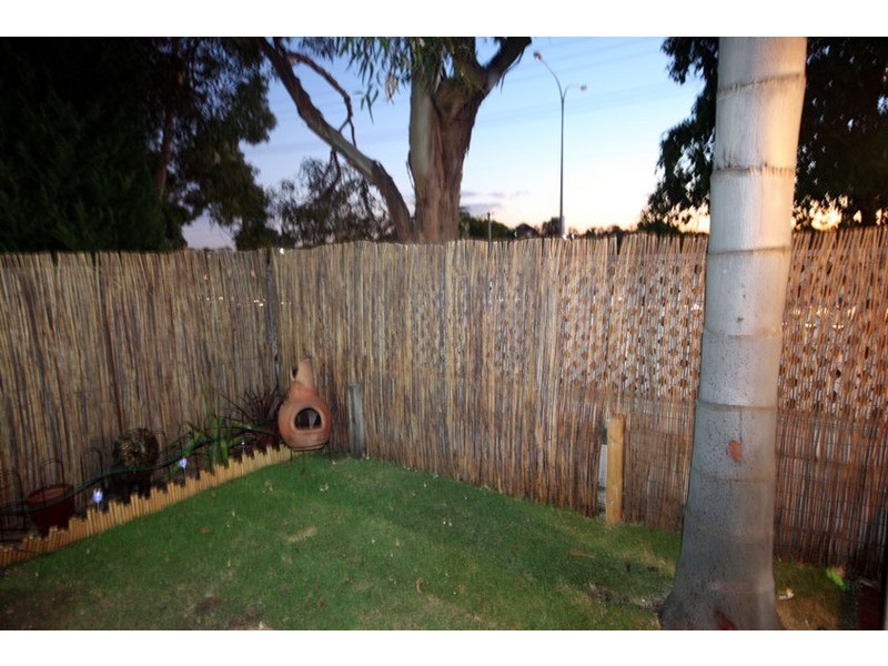 Unit 2/90 Wanneroo Road, Yokine WA 6060