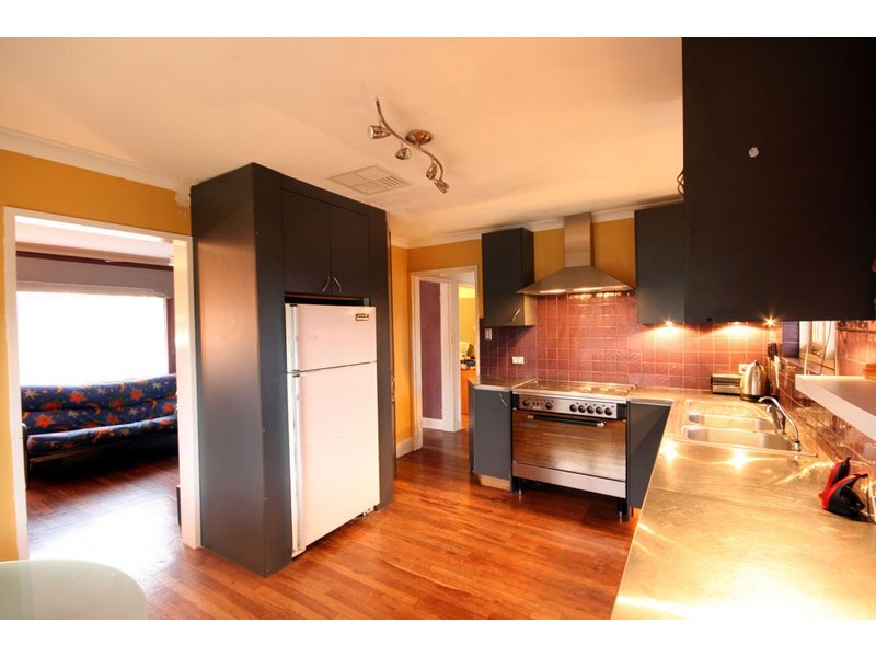 8 Gamage Way, Lockridge WA 6054