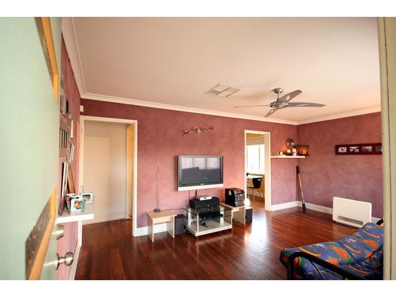 8 Gamage Way, Lockridge WA 6054