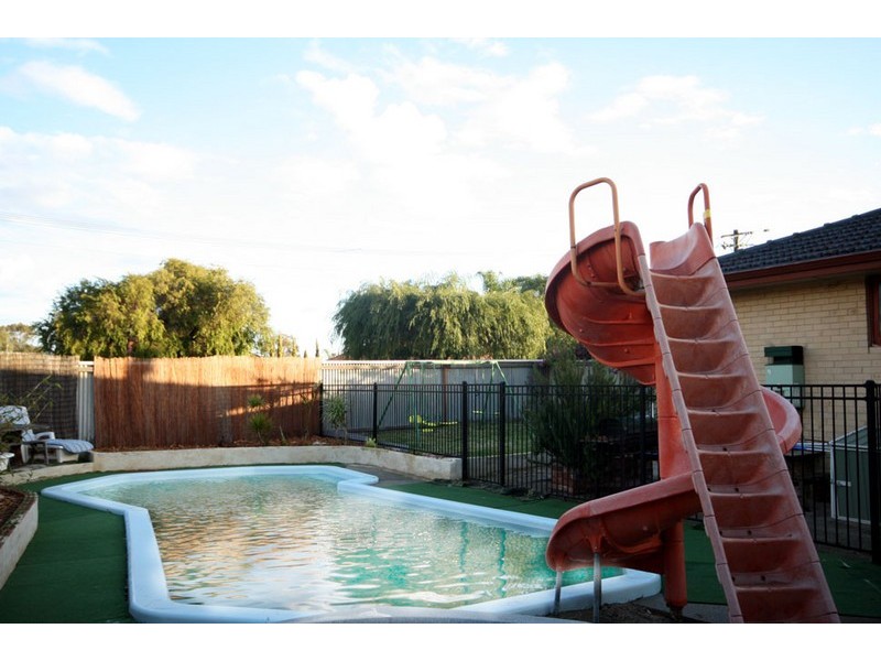 8 Gamage Way, Lockridge WA 6054