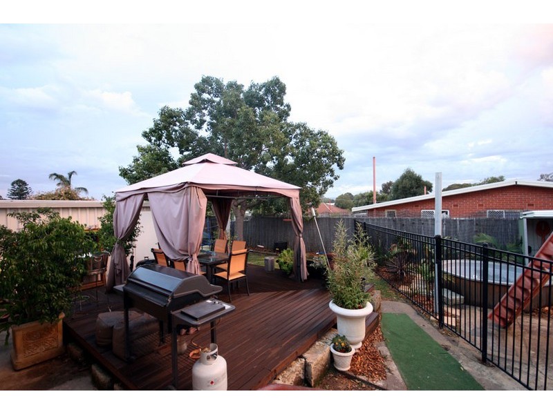 8 Gamage Way, Lockridge WA 6054