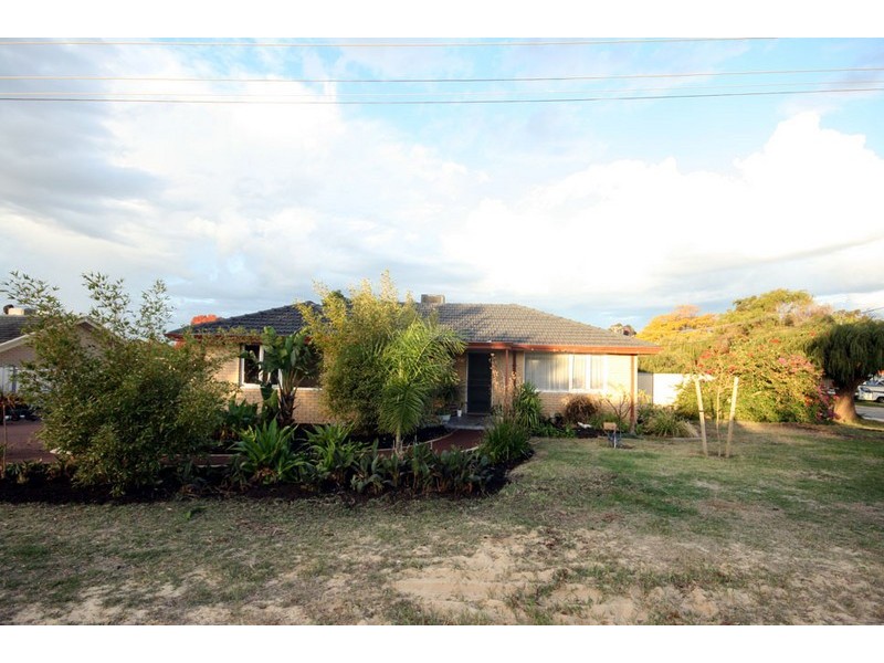 8 Gamage Way, Lockridge WA 6054