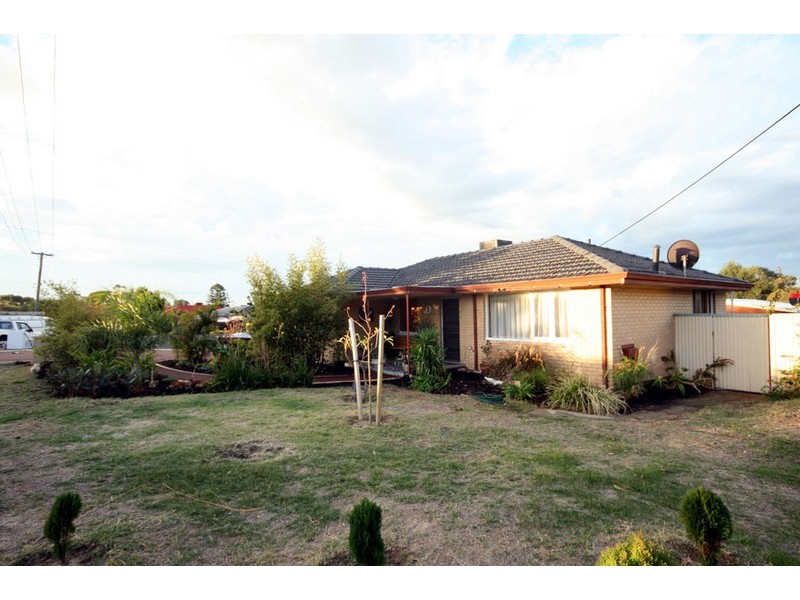 8 Gamage Way, Lockridge WA 6054