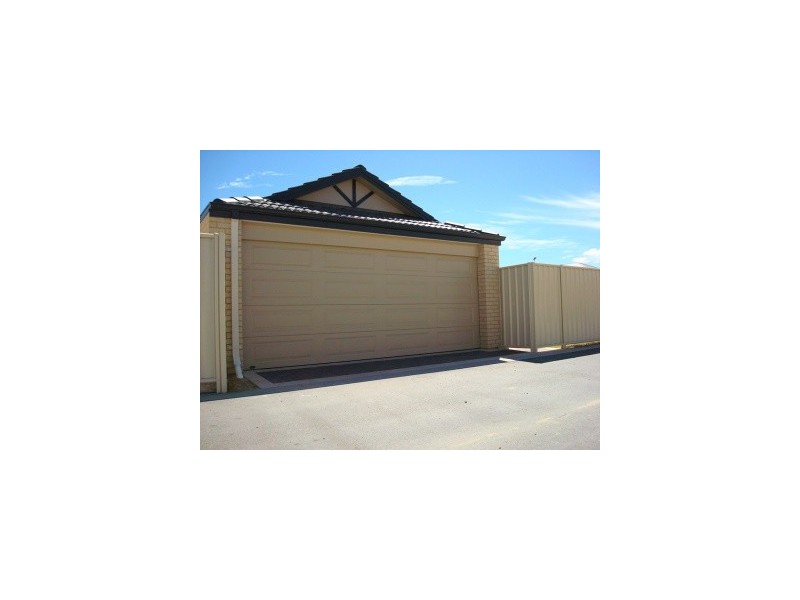 12 Pitta Corner, Success WA 6164