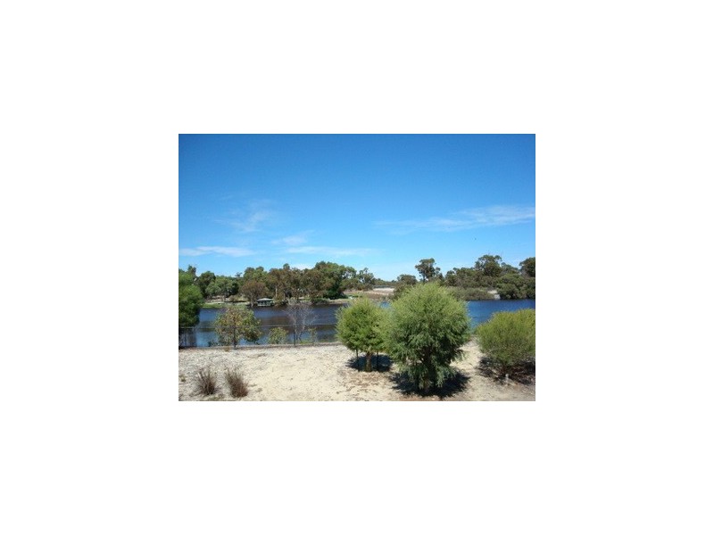 12 Pitta Corner, Success WA 6164
