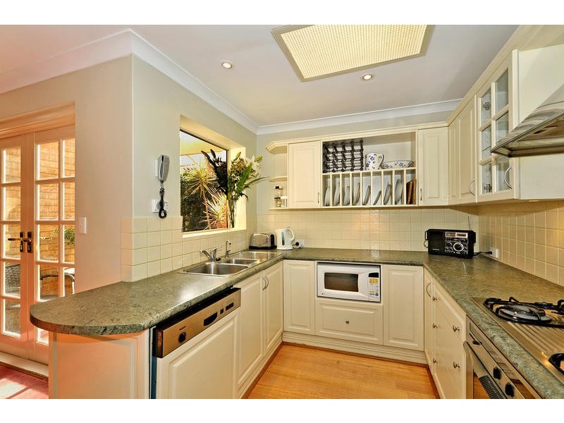 4 Gairloch Street, Applecross WA 6153