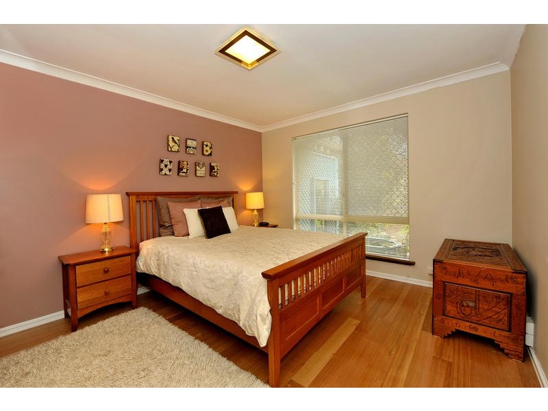 4 Gairloch Street, Applecross WA 6153