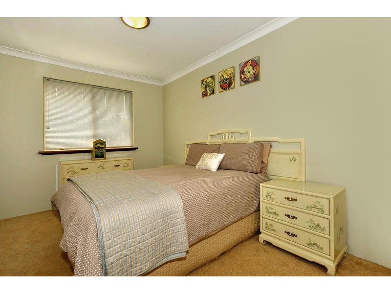 4 Gairloch Street, Applecross WA 6153