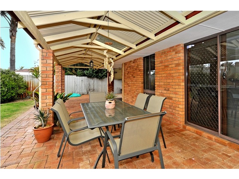 22 Hartfield Crescent, Leeming WA 6149