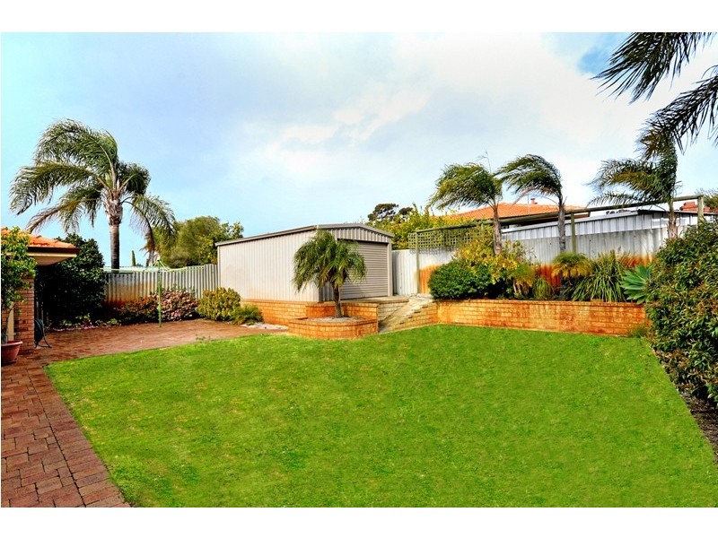 22 Hartfield Crescent, Leeming WA 6149