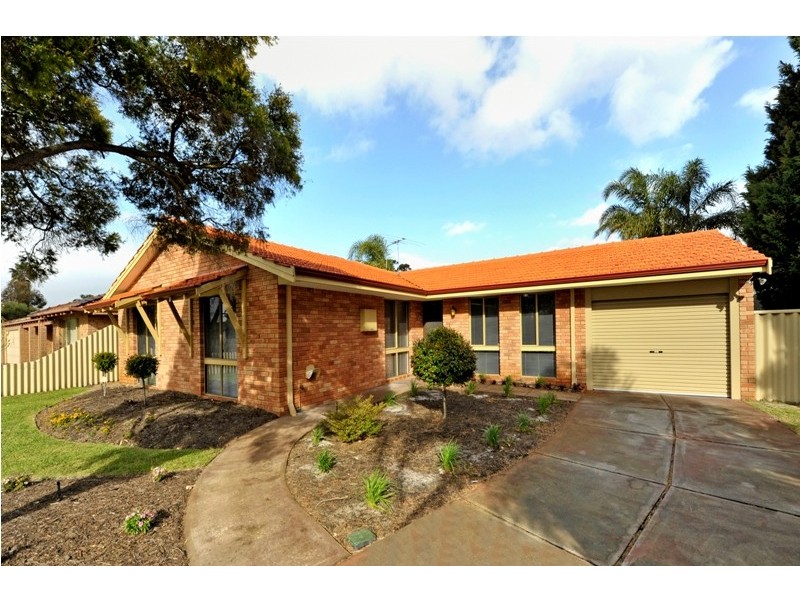 22 Hartfield Crescent, Leeming WA 6149