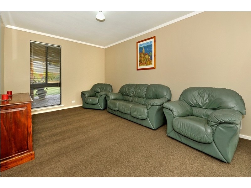 22 Hartfield Crescent, Leeming WA 6149