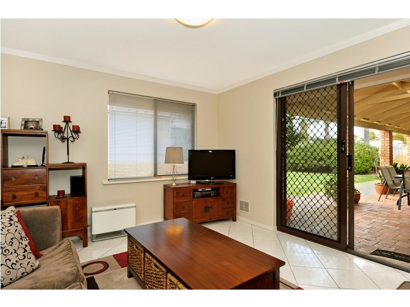 22 Hartfield Crescent, Leeming WA 6149
