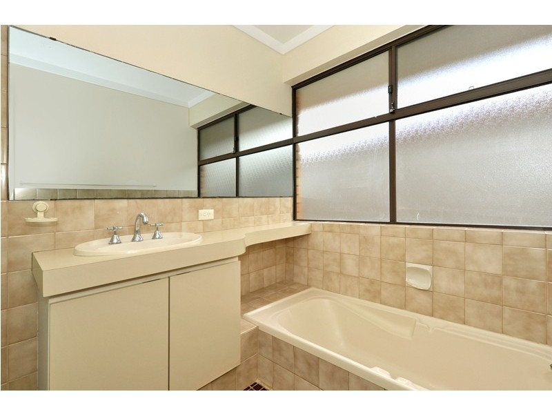 22 Hartfield Crescent, Leeming WA 6149