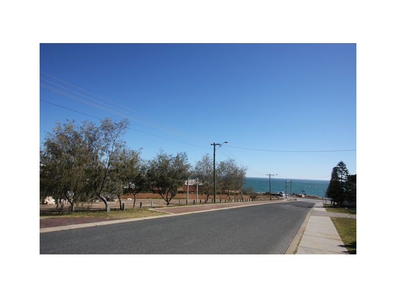 8a Troy Avenue, Marmion WA 6020