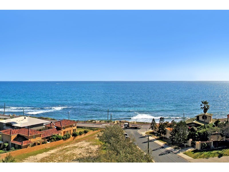 8 Troy Avenue, Marmion WA 6020