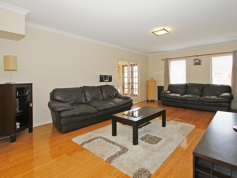 12 Azure Street, Southern River WA 6110